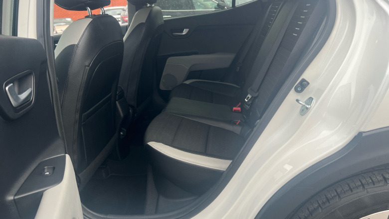 Kia Stonic 1.0T GDi 48V Connect 5dr DCT Petrol Estate